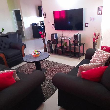 Loodik Vacation Home Brompton Manor Блэк-Ривер Экстерьер фото
