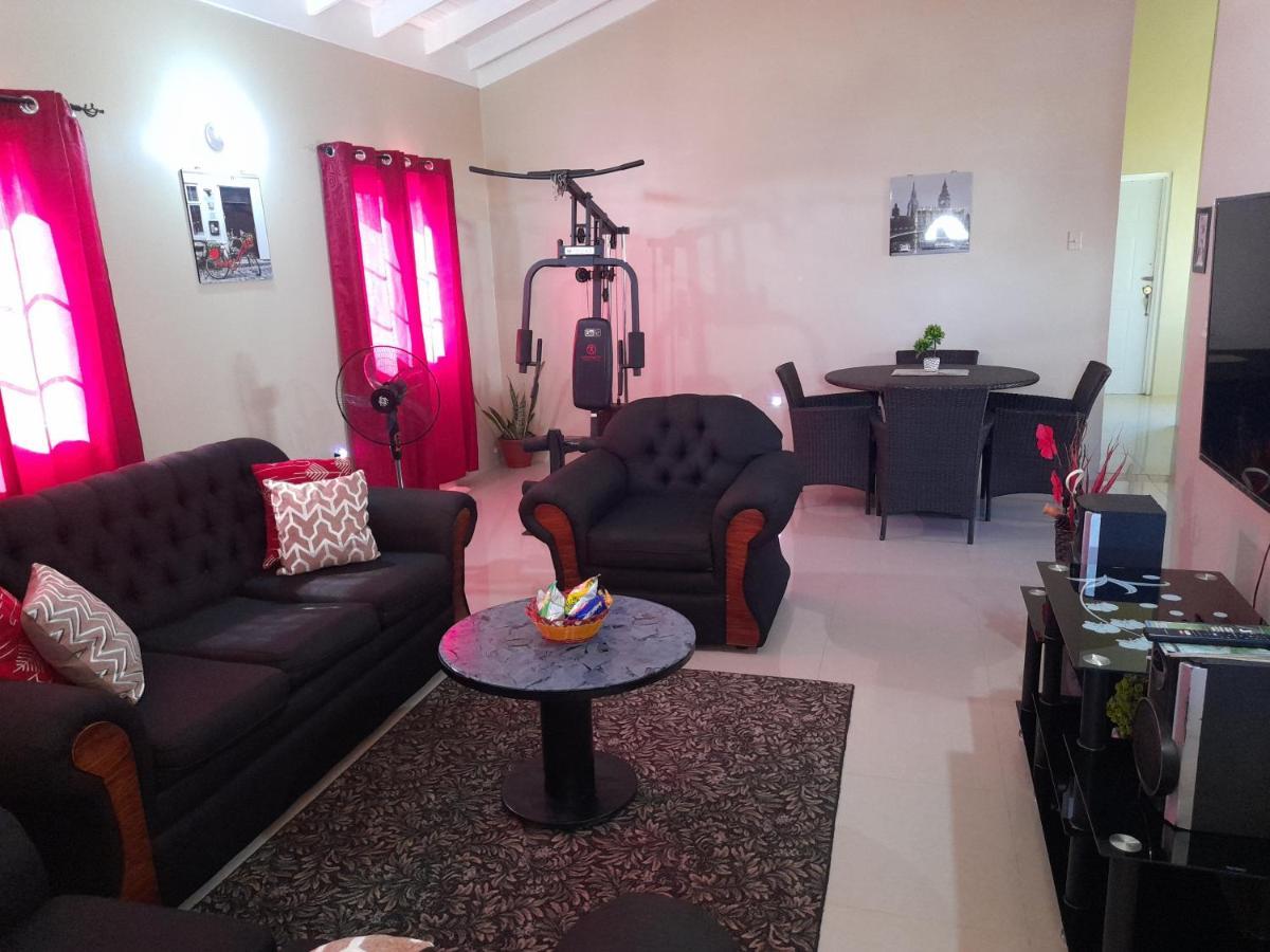 Loodik Vacation Home Brompton Manor Блэк-Ривер Экстерьер фото